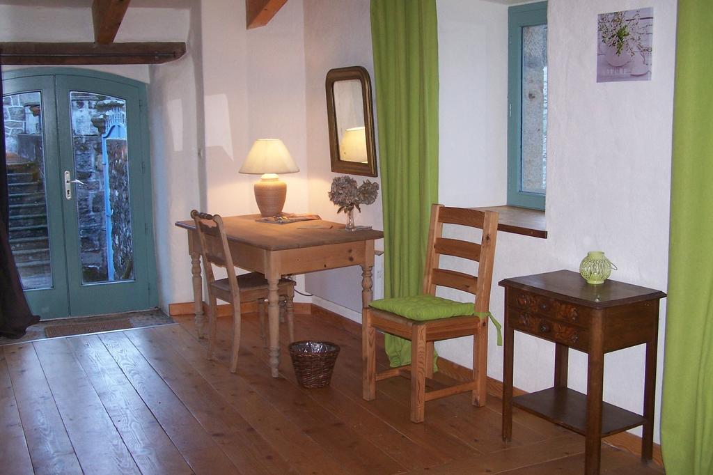 Salomony Chambre D'Hotes Marcols-les-Eaux ห้อง รูปภาพ